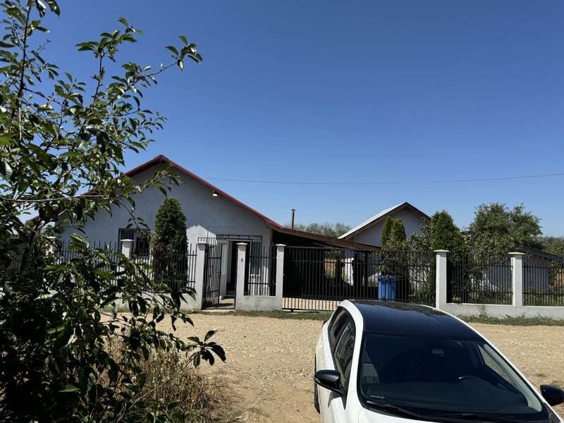 Buturugeni, judetul Giurgiu, casa 2 camere